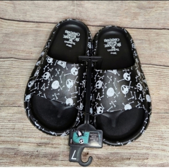 Disney Other - Disney Nightmare Before Christmas Jack Skellington comfort slide sandals